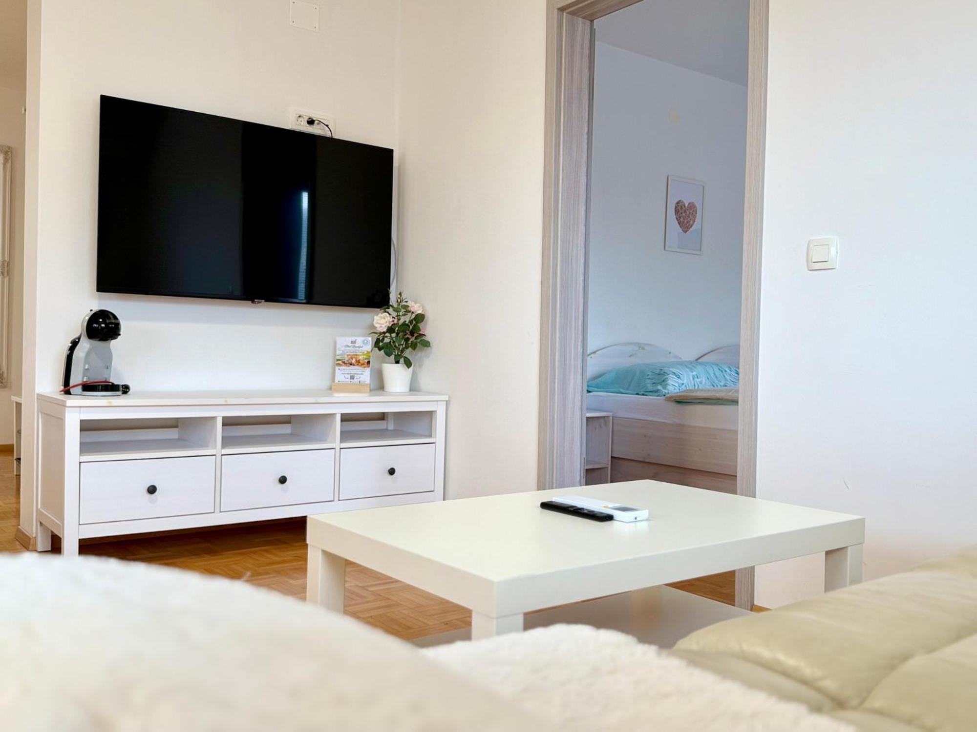 Guest House Kobal Spodnje Gorje Buitenkant foto